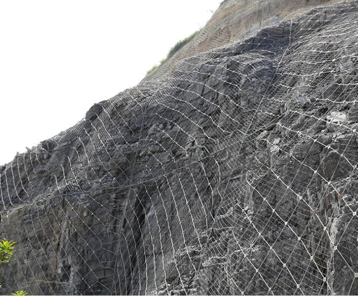 山体易落石斜坡陡坡钢丝绳主动防护网拦石安全主动预防落石网厂家