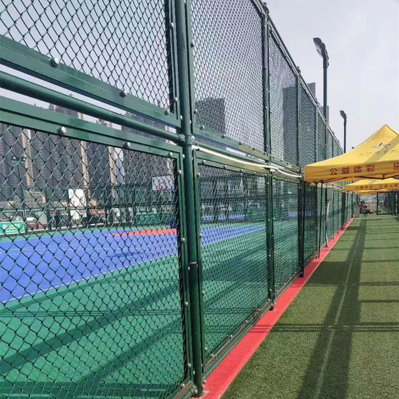 球场围网，学校操场防护网，运动场围栏网，足球场护栏网