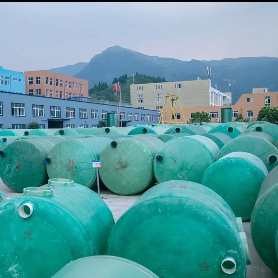 广西柳州玻璃钢化粪池隔油池厂家直供100立方包邮
