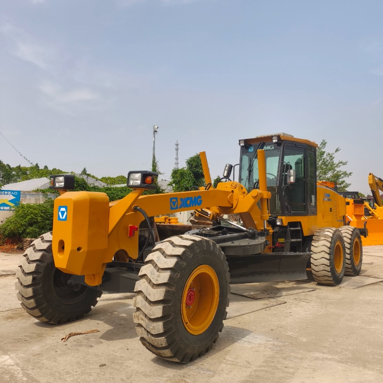 后配松土器的徐工GR2153平地机现货待售搭载康明斯发动机