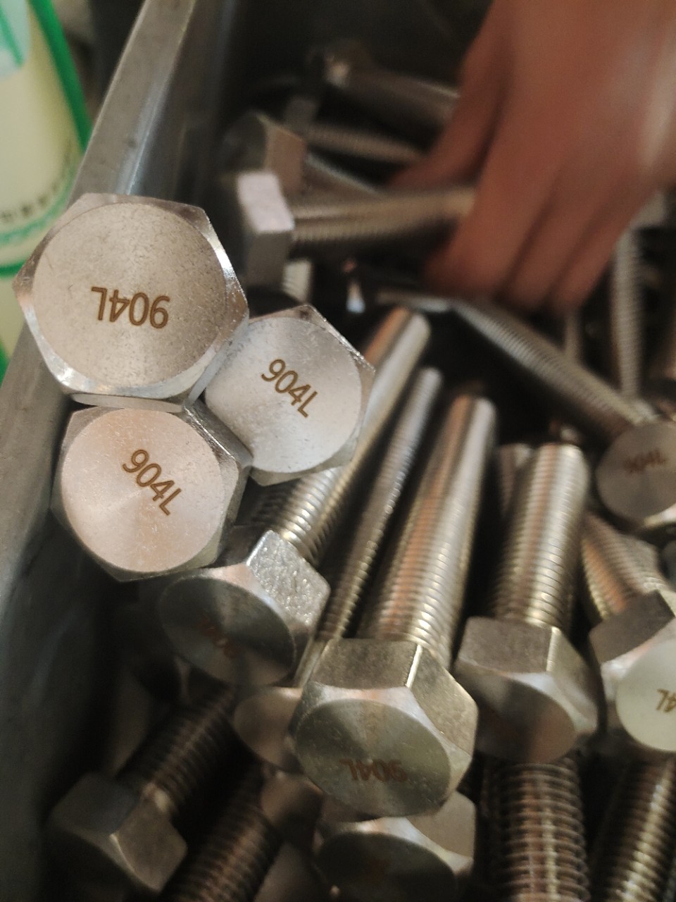 904L不锈钢外六角螺栓