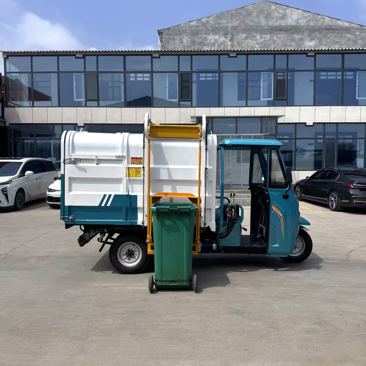 可上牌电动三轮挂桶垃圾车 新能源五星简易棚型摩托车